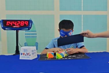 Youngest to Blindfold-Clone Two Scrambled Ivy Cubes