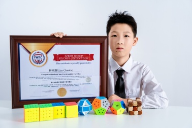 Youngest to Blindfold-Clone Two Scrambled Ivy Cubes